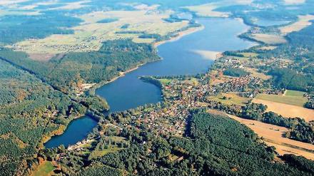 Ganz nah am Wasser. Direkt am Golfplatz bei Wildenbruch (links oben) sollte der Steg mit Badeplattform und Bootsanlegern entstehen.