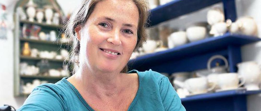 Klares, klassisches Design. Frauke Neumeier dreht zeitlose Keramik mit einem Hauch Antik.