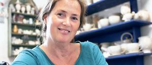 Klares, klassisches Design. Frauke Neumeier dreht zeitlose Keramik mit einem Hauch Antik.