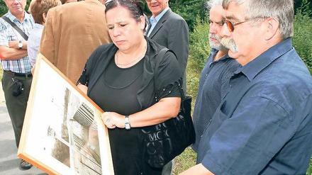 Erinnerung: Die Geschwister Karola Linow, Klaus-Dieter und Hans-Joachim Kube.