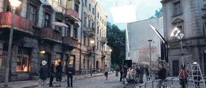 „Russendisko“. Für die Verfilmung von Wladimir Kaminers Buch wurde die Kulisse der „Berliner Straße“ in Babelsberg genutzt. Ein neues Darlehens-Programm soll ab August 2011 Finanzierungslücken bei Filmproduktionen in Berlin-Brandenburg schließen. Es ist mit fünf Millionen Euro ausgestattet.
