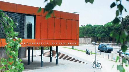 Auftrag: Erinnerung. Das Dokumentationszentrum ist neben dem Mauerdenkmal und der Kapelle der Versöhnung Teil der Gedenkstätte in der Bernauer Straße in Berlin-Mitte.