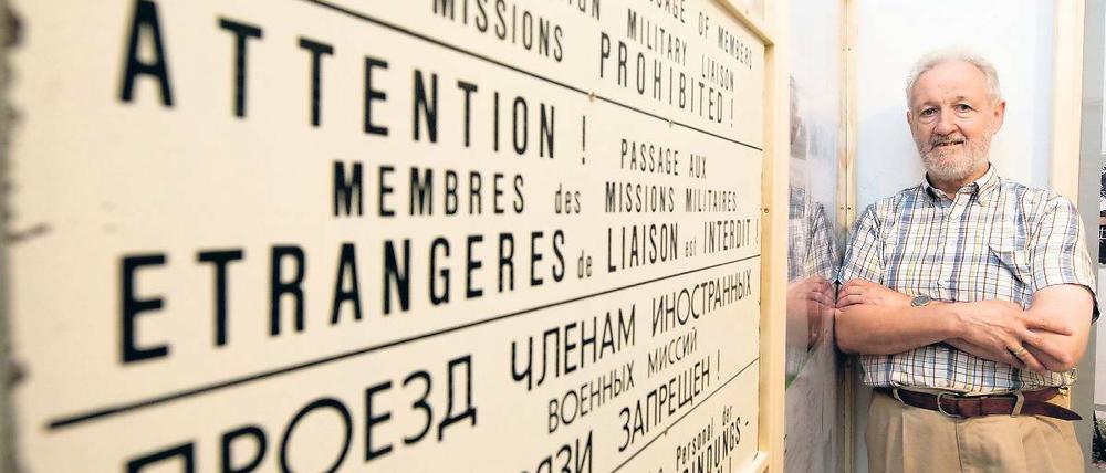 Ausgestellt. Kurator Horst Simon in seinem Kunersdorfer Museum.