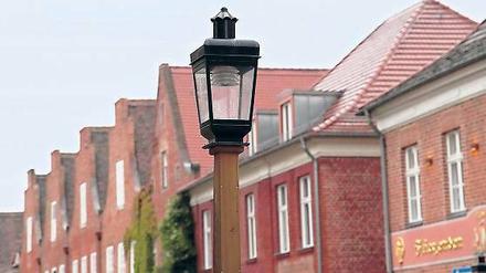 Lichttest. In der Benkertstraße leuchten ab sofort auch LED-Leuchten.