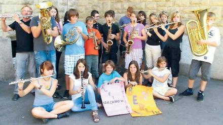 Die jungen Musiker möchten mehr über Partnergemeinde erfahren.