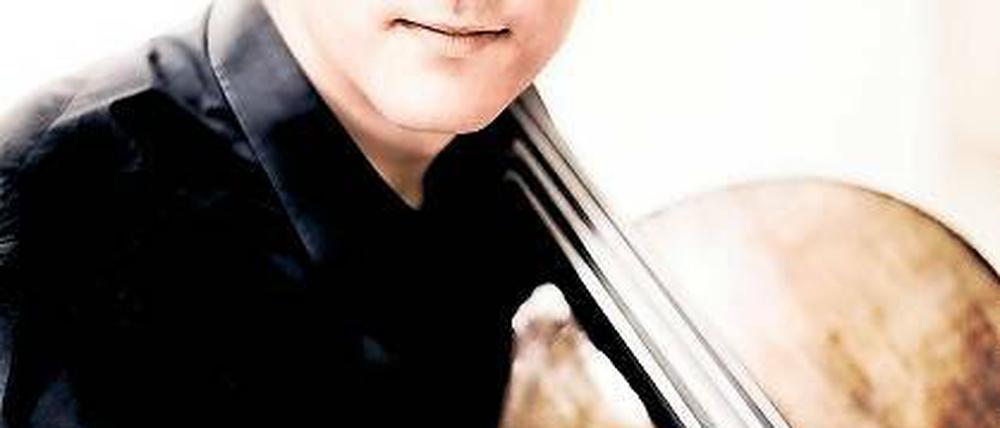 Ganz besondere Beziehung. Julian Steckel und sein Cello.