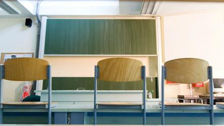 Auch in den staatlichen Schulen sind Kürzungen in den Personalbudgets geplant. Grüne und FDP werfen der Bildungsministerin „Plan- und konzeptionsloses Vorgehen“ vor.