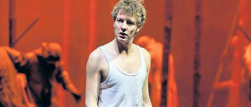 Einfach nur spielen, aber wie! Holger Bülow als Christian in „Der Turm“.