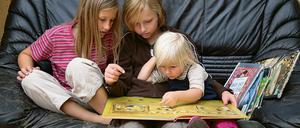 Couch-Pädagogik. Seit 1997 gibt es die Freie Schule Roddahn. Immer mehr Menschen, vor allem aus Berlin, ziehen dorthin, damit ihre Kinder hier lernen können.