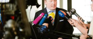 In Erklärungsnot. Niedersachsens Kultusminister Althusmann steht wegen seiner Dissertation in Potsdam unter Plagiatsverdacht.