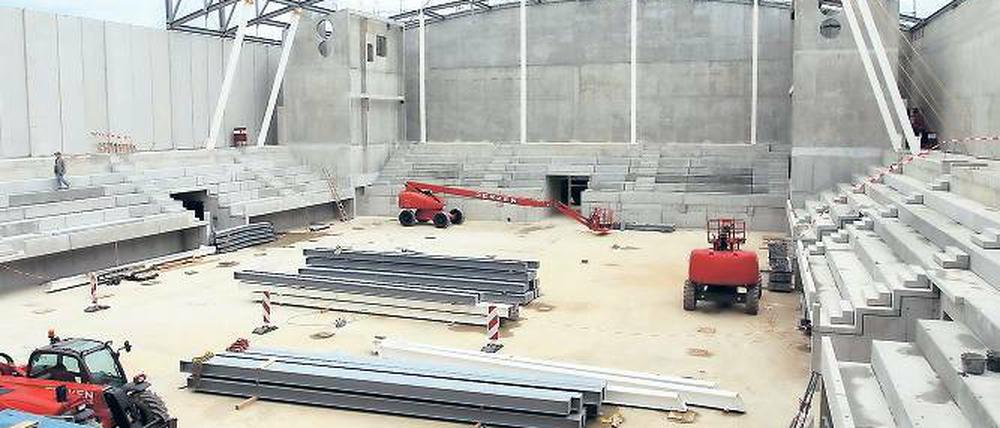 Baustelle für die Sporthalle.
