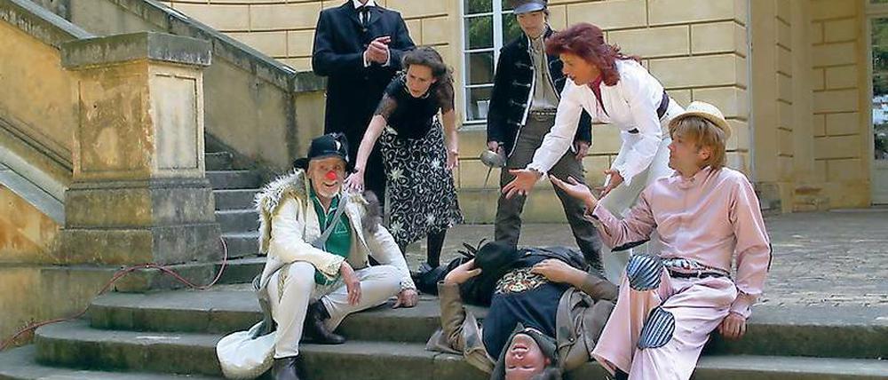 Klamauk am Klausberg. Shakespeares „Was ihr wollt“ mit dem Poetenpack vor dem Belvedere.