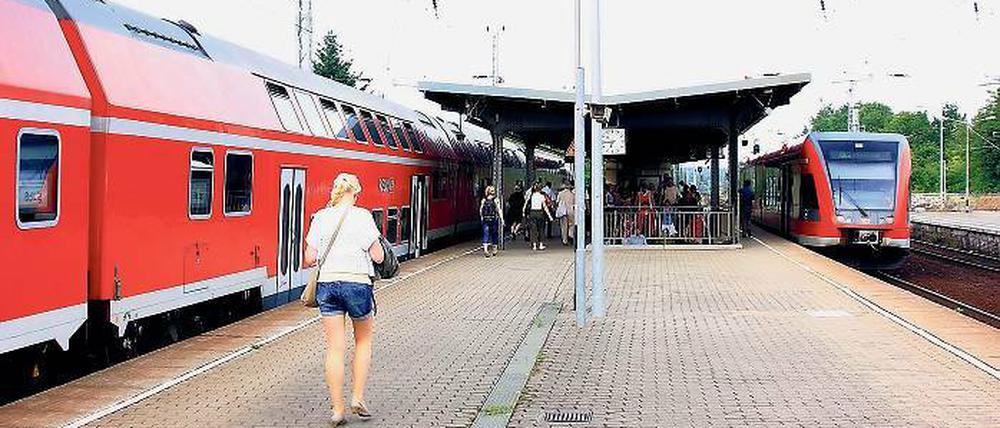 Bald kein großer Bahnhof mehr. Ab dem kommenden Jahr soll die Regionalbahnlinie 22 zum Großflughafen Schönefeld an Michendorf vorbeifahren.