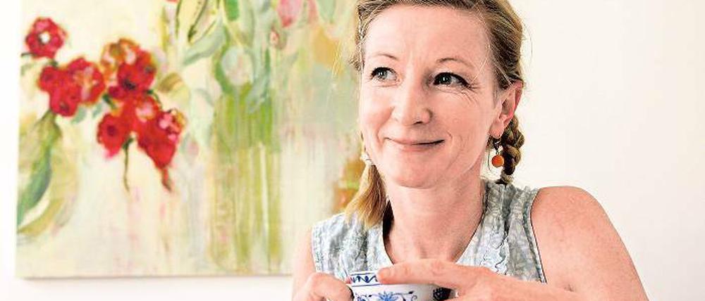 Kleine Brüche. Die Blumenporträts von Kerstin Heymann ziehen hinein – und irritieren.