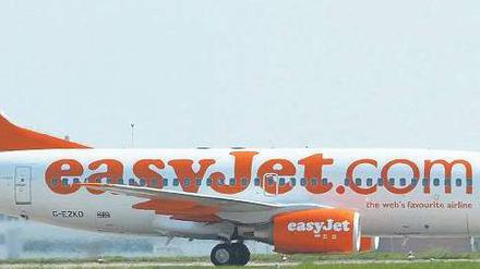 Am Boden bleiben? Bei Easyjet, die in Berlin von Schönefeld aus fliegt, droht mitten in den Ferien ein Streik.