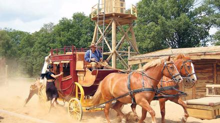 Ja, wo ist es denn? Auf der Suche nach Eldorado, dem Goldland, hat sich so mancher vergalloppiert. Andere boten Karten an, die in die Irre führten. Nun steht die Lotto GmbH am Pranger. Wem es nicht um Gold geht: Ein Dorado liegt bei Templin – die Westernstadt (Foto).