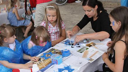 Jüdisches Fest am Ort der geplanten Potsdamer Synagoge.