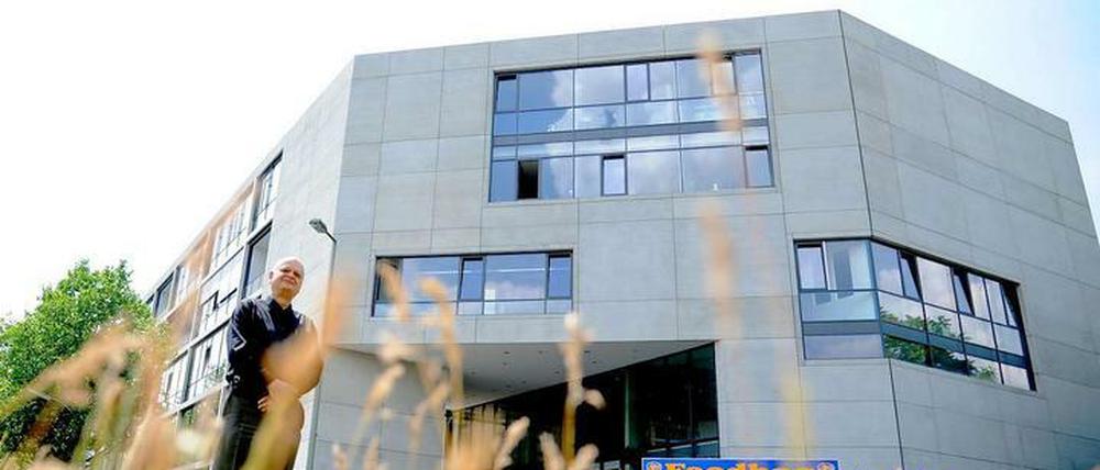 Ein neues, altes Zuhause. Der Aufbau-Verlag und zahlreiche andere Mieter sind nun am Moritzplatz in Kreuzberg beheimatet. Einen Einblick ins Außen- und Innenleben erhalten Sie in unserer Fotoreportage (siehe rechts aufd er Seite oder pnn.de/Mediathek).