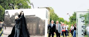 Grenzerfahrung. Klaus Wowereit eröffnete am Dienstag die Ausstellung.
