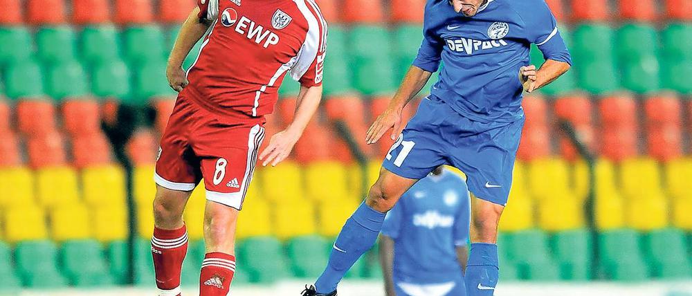 Trikot-Sponsor, Hauptsponsor und Geheimsponsor EWP. Der Ex-Chef des Energieversorgers, Peter Paffhausen, hat den Fußballverein jahrelang mit zusätzlichen Darlehen aus der Misere geholfen. Wirtschaftsprüfer haben das kritisiert.