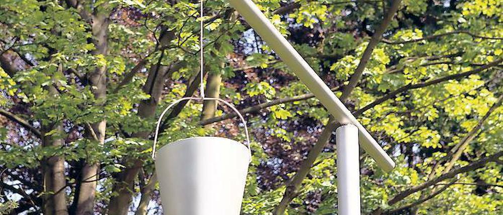 Nicht nur Kunst! Sondern eine „kinetische Skulptur“!! Wenn Regen drin ist!!!