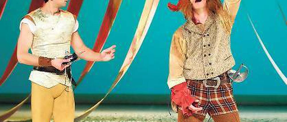 Hauptsache, es schmeckt. Hawk in der Rolle des gestiefelten Haustigers.