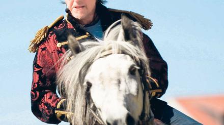 Schlacht von Wittstock. Der Schauspieler Martin Semmelrogge reitet als Melchior Graf von Hatzfeld auf einem Pferd.