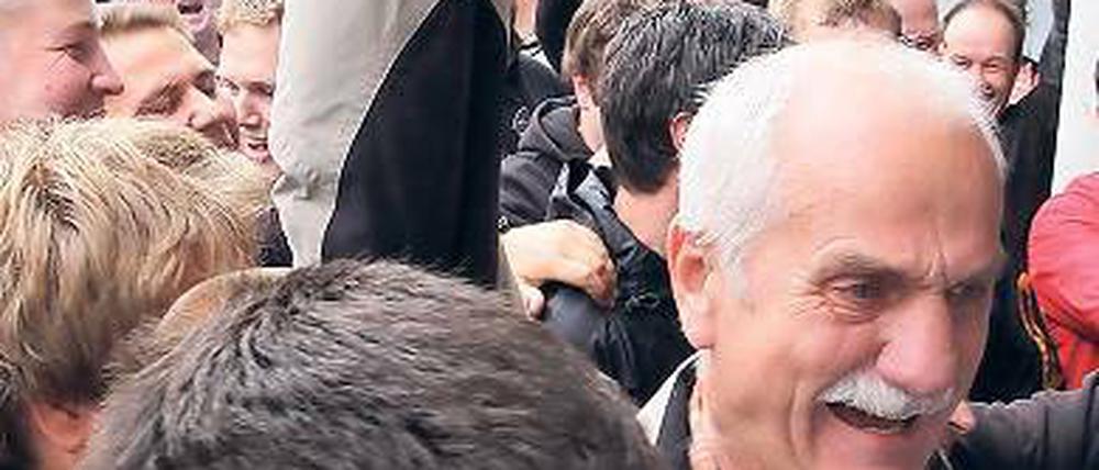 Erlösung für die Fans. Der SV Babelsberg 03 spielt weiter dritte Liga.