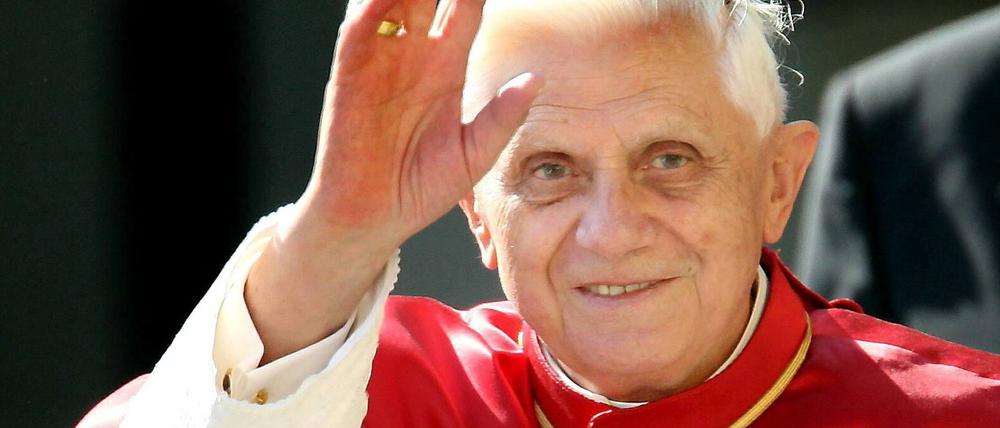 Die Frage ist, ob 75 000 Menschen vors Schloss passen, wenn Papst Benedikt XVI. nach Berlin kommt.