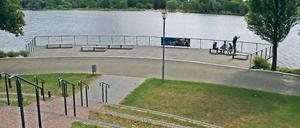 Theater open air. Blick auf die Seebühne von den Terrassen des Hans Otto Theaters aus. Ab Juli soll sie bespielt werden. In diesem Jahr von Oxymoron in kleiner Form, ab Sommer 2012 dann mit größerem technischen Aufwand vom Hans Otto Theater.