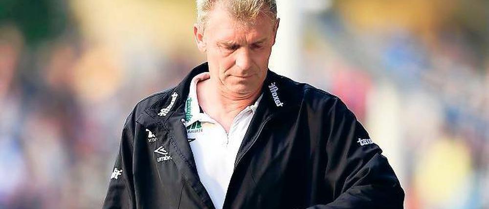Zufrieden trotz Niederlage. Babelsbergs Trainer Dietmar Demuth sah „eine hochinteressante Partie“ und hätte gern etwas Zählbares auf die lange Rückfahrt mitgenommen.