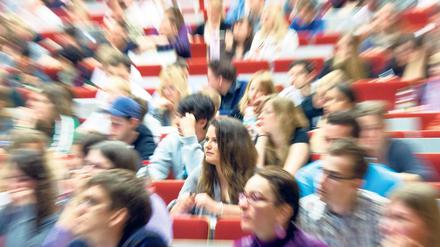 Unter Druck. Diplom- und Magisterstudenten müssen sich nun beeilen, um ihren Abschluss noch machen zu können.