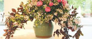 Verspielter Traum. Ein Strauß für Charlotte Joop.