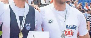 Meister und Vizemeister. Marcel Hacker (l.) kann für die weitere WM-Saison planen, der Potsdamer Falko Nolte (r.) ist schon aus dem Rennen um die Auswahlplätze.