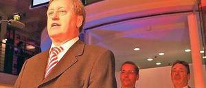 Festredner. Peter Paffhausen im Februar bei 10 Jahre Stadtwerke, dahinter Matthias Platzeck und Jann Jakobs.