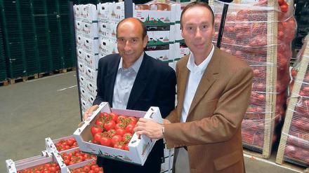 Im Team. Bernd Raeuber und Gerrit van Schoonhoven im Fruchthof Groß Kreutz.