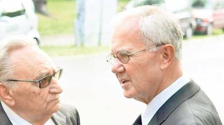 Verbunden. Egon Bahr (l.), Mitkonstrukteur der Ost-Politik von Willy Brandt, und DDR-Kirchenmann Manfred Stolpe kennen sich aus Ost-West-Verhandlungen. Zwischen ihnen entwickelte sich eine Freundschaft.