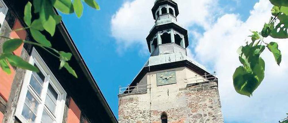 Teures Erbe. Historische Schmuckstücke wie das Reißigerhaus und die Kirche St. Marien in Belzig brauchen Pflege.