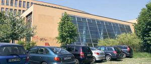 Telefonieren statt essen. Das Casino wird zum Callcenter umgebaut.