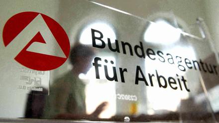 Die Zahl der Bedarfsgemeinschaften im Landkreis ist weiter gesunken: Im vergangenen Jahr waren weniger als 8000 Haushalte zwischen Havelland und Fläming auf Sozialleistungen angewiesen.