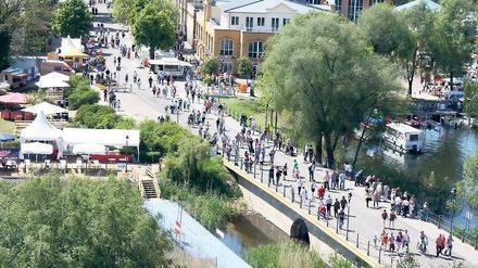 Gestern Nachmittag auf der Inselbrücke: Die für Notfälle neu eingerichtete Pontonbrücke wurde nicht gebraucht.