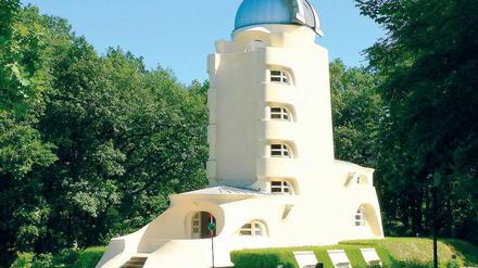 Meisterwerk. Der Einsteinturm auf dem Telegraphenberg gilt als herausrragende Architektur. Wäre sie auch heute, wo sich auch in Potsdam zahlreiche Bürgerinitiativen gegen Bauprojekte wenden, möglich gewesen? Beim Architekturgespräch tat man sich schwer mit einer Antwort.