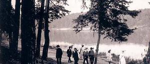 Schöne Malvorlagen: Sonntagspartie an der Havel um 1911.