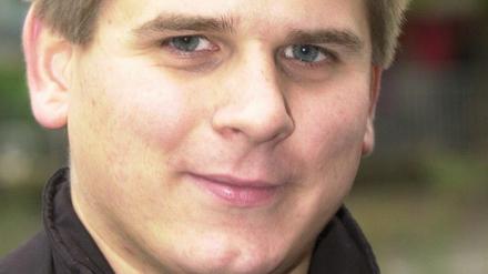 Christian Goetjes (33) hat ein ausgeklügeltes System entwickelt, um sich das Geld seiner Partei in die eigenen Taschen zu stecken.
