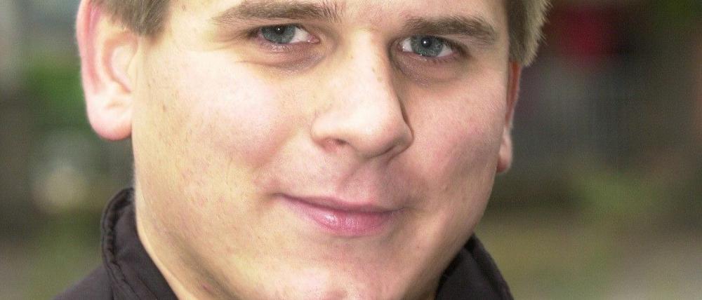 Christian Goetjes (33) hat ein ausgeklügeltes System entwickelt, um sich das Geld seiner Partei in die eigenen Taschen zu stecken.