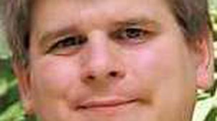Christian Goetjes (33) hat ein ausgeklügeltes System entwickelt, um sich das Geld seiner Partei in die eigenen Taschen zu stecken.