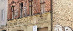 Eine Zukunft für das Riese-Haus. Der Verein „23 Riesen“ plant in der Heinrich-Mann-Allee 23 ein Mehrgenerationen-Wohnprojekt. Vorher soll das Haus nach baubiologischen Gesichtspunkten renoviert und erweitert werden.