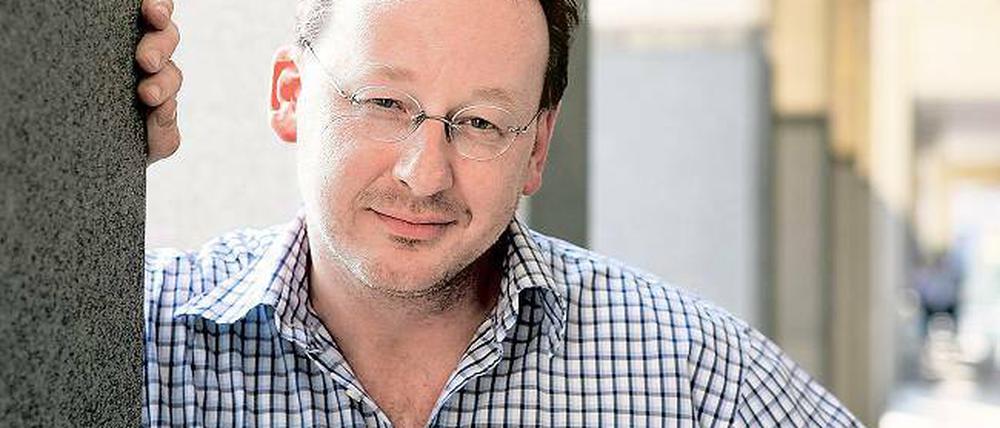 Setzt auf Transparenz. Mathias Iffert übernahm im Februar den Vorsitz des Theaterschiff-Vereinsvorstandes. Heute stellt er sich mit seinem Regiedebüt auf dem Kahn an der Alten Fahrt vor.