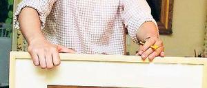 &amp;#Der Kaiser als Stütze. Georg Friedrich Prinz von Preußen ist der Ur-Ur-Enkel Wilhelms II., der auf dem Bild zu sehen ist. Der junge Hohenzollern-Chef tritt bald vor den Traualtar.
