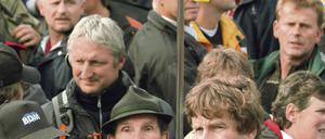 Rind am Spieß. Rund 6000 Milchbauern protestierten am Donnerstag in Berlin-Mitte. Sie forderten mindestens 43 Cent pro Liter Milch von ihren Abnehmern.